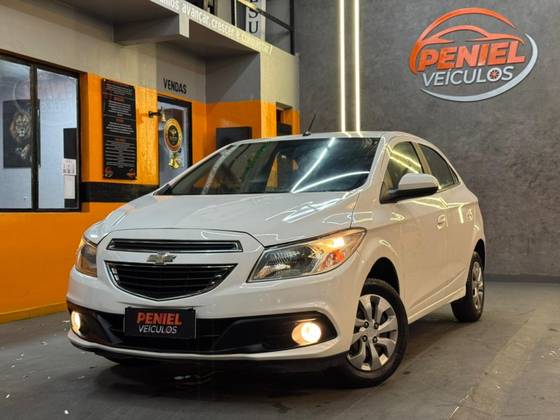 CHEVROLET ONIX 1.0 MPFI LT 8V FLEX 4P MANUAL CHEVROLET ONIX 1.0 MPFI LT 8V FLEX 4P MANUAL